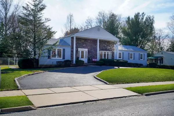 Red Bank, NJ 07701,385 Oak Hill Road