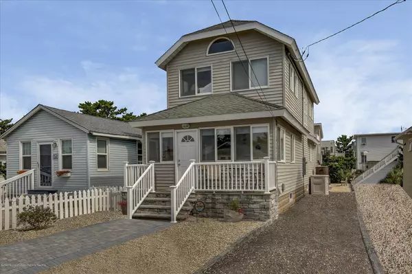 Surf City, NJ 08008,27 N 7th Street
