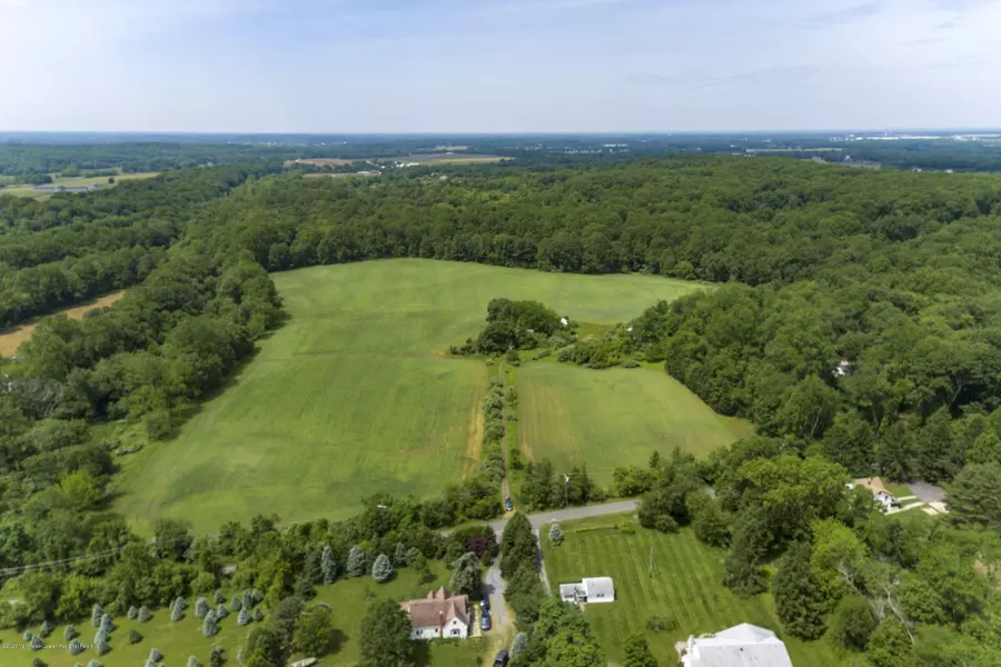 31 Chambers Road, Upper Freehold, NJ 08501