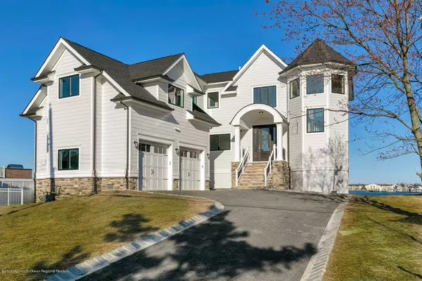 Monmouth Beach, NJ 07750,55 Monmouth Parkway