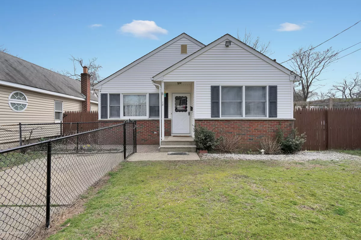 Keansburg, NJ 07734,18 Maplewood Avenue