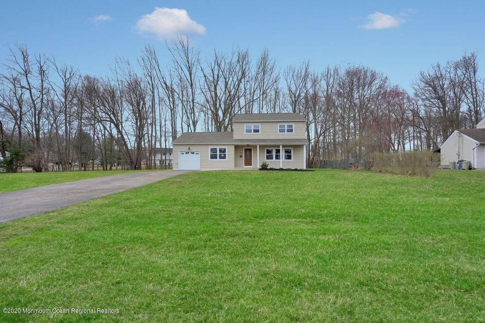 Manalapan, NJ 07726,17 Winthrop Drive