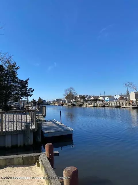 Little Egg Harbor, NJ 08087,406 Twin Lakes Boulevard