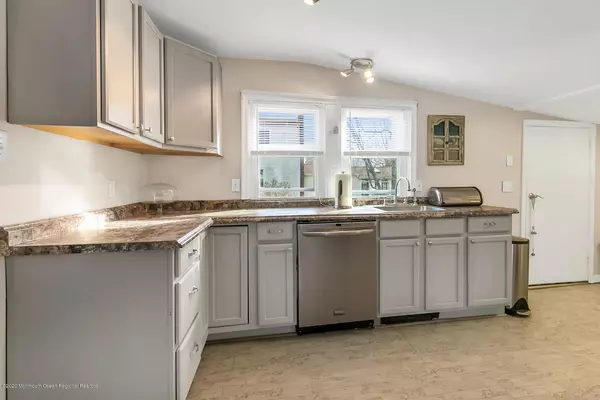 Belford, NJ 07718,148 Church Street