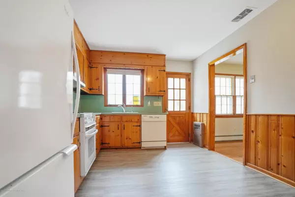 Matawan, NJ 07747,71 Aberdeen Road