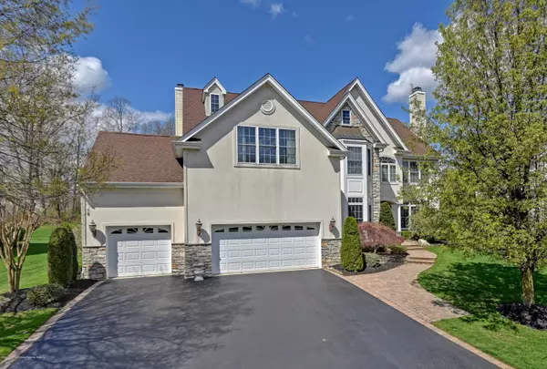 Manalapan, NJ 07726,17 Cornwallis Court