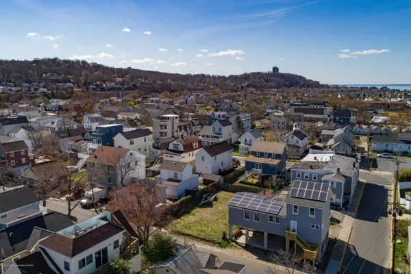 Highlands, NJ 07732,28 E North Street