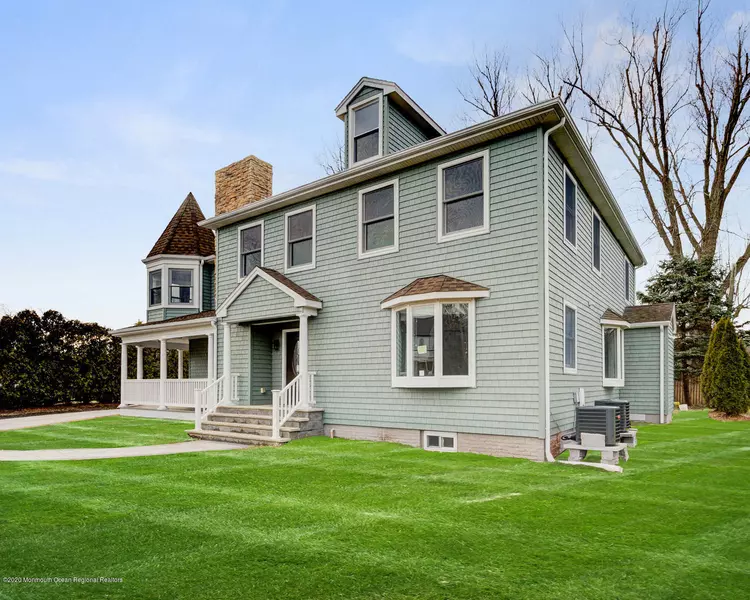 84 Navesink Avenue, Rumson, NJ 07760