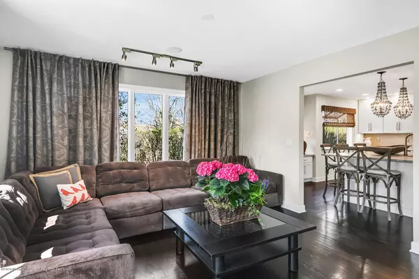 Rumson, NJ 07760,29 Lincoln Avenue