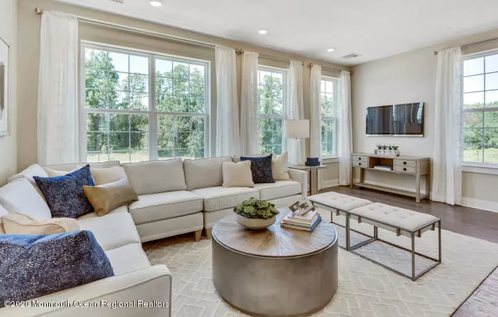 403 Saratoga Court, Branchburg, NJ 08876