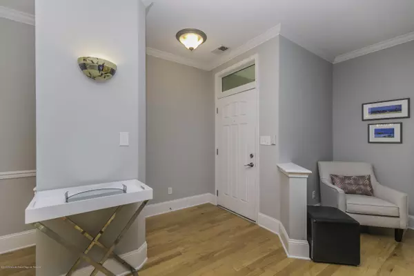 Asbury Park, NJ 07712,8 Grove Court #19