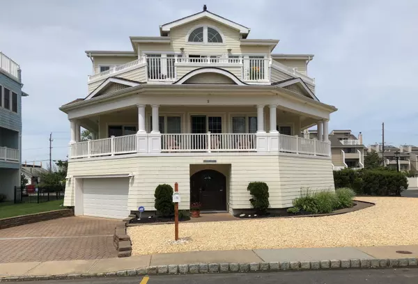 2 Tradewinds Lane, Sea Bright, NJ 07760