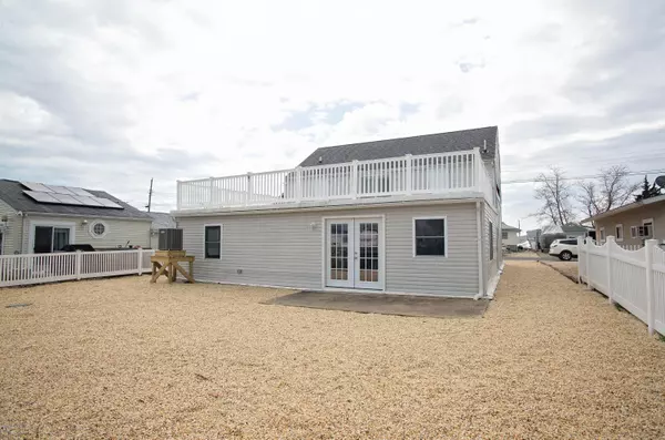 Little Egg Harbor, NJ 08087,20 Cranbury Lake Drive