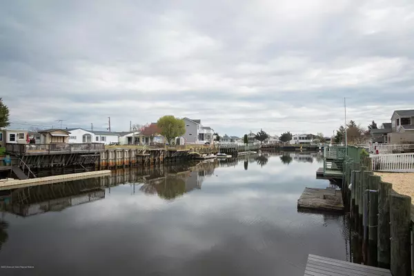 Little Egg Harbor, NJ 08087,20 Cranbury Lake Drive