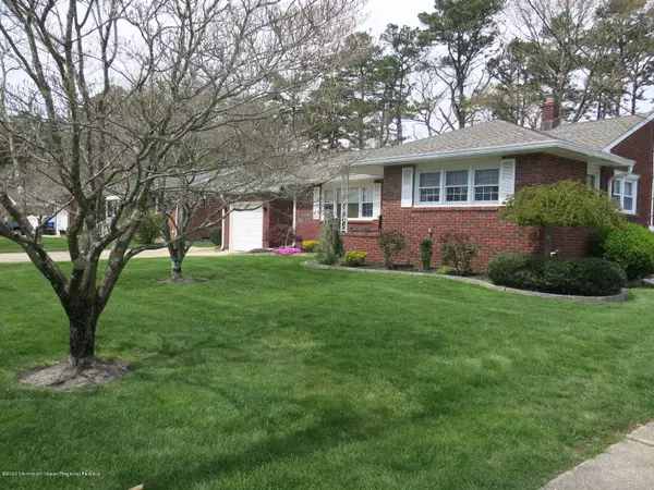 846 Regency Court, Toms River, NJ 08753