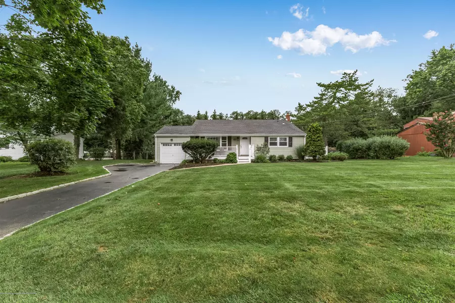 30 Manor Parkway, Lincroft, NJ 07738