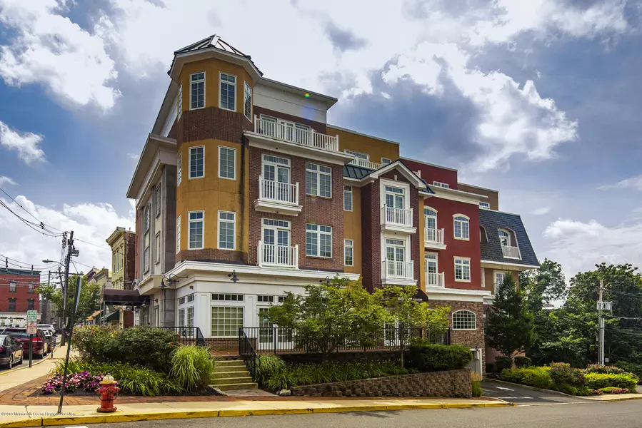 11 Wharf Avenue #8, Red Bank, NJ 07701