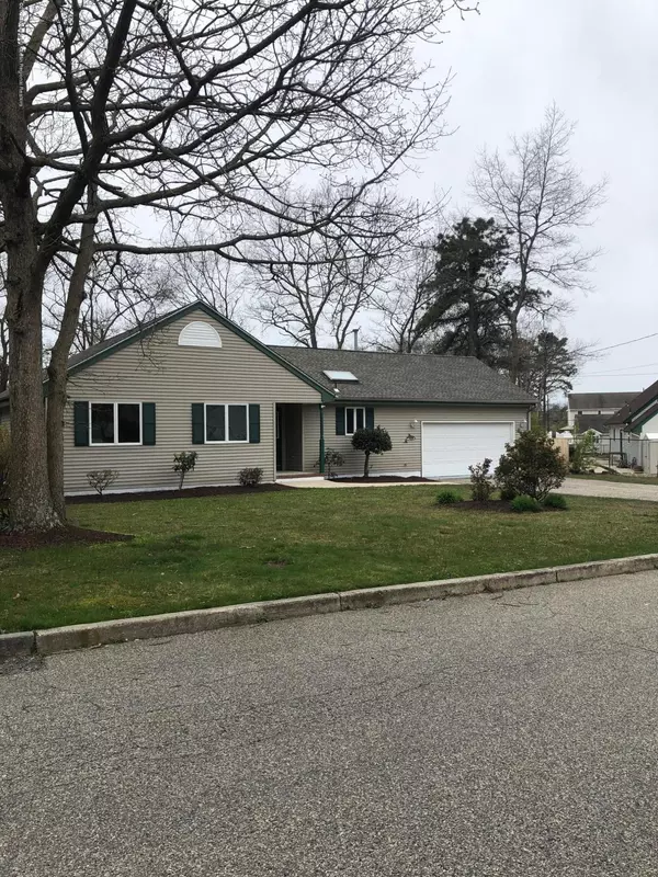 Stafford, NJ 08050,113 Dolphin Road
