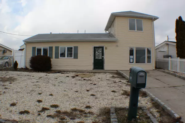 32 Gregg Drive, Beach Haven West, NJ 08050