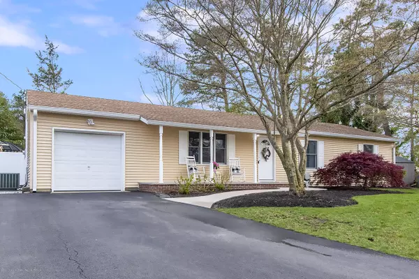 1624 Tenth Avenue, Toms River, NJ 08757