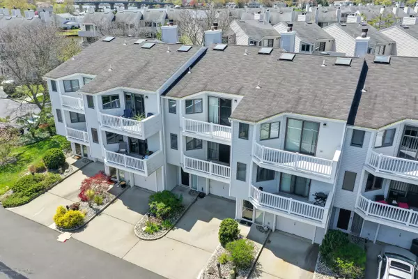 Long Branch, NJ 07740,3 Navesink Court