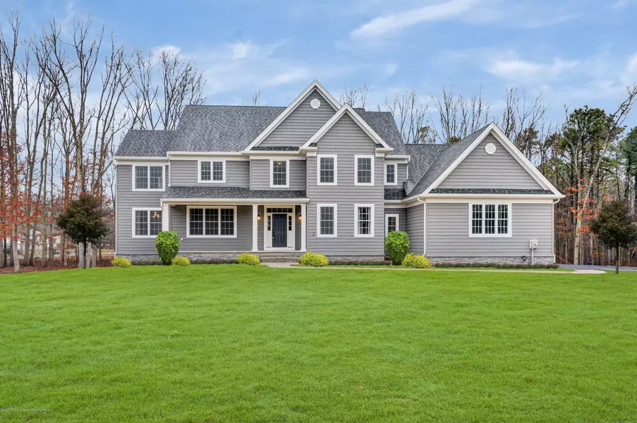 2 Tiffany Court, Farmingdale, NJ 07727