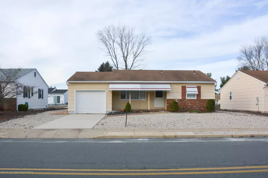 60 Westbrook Drive, Toms River, NJ 08757