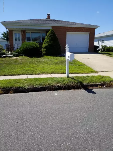 129 Bonaire Drive, Toms River, NJ 08757