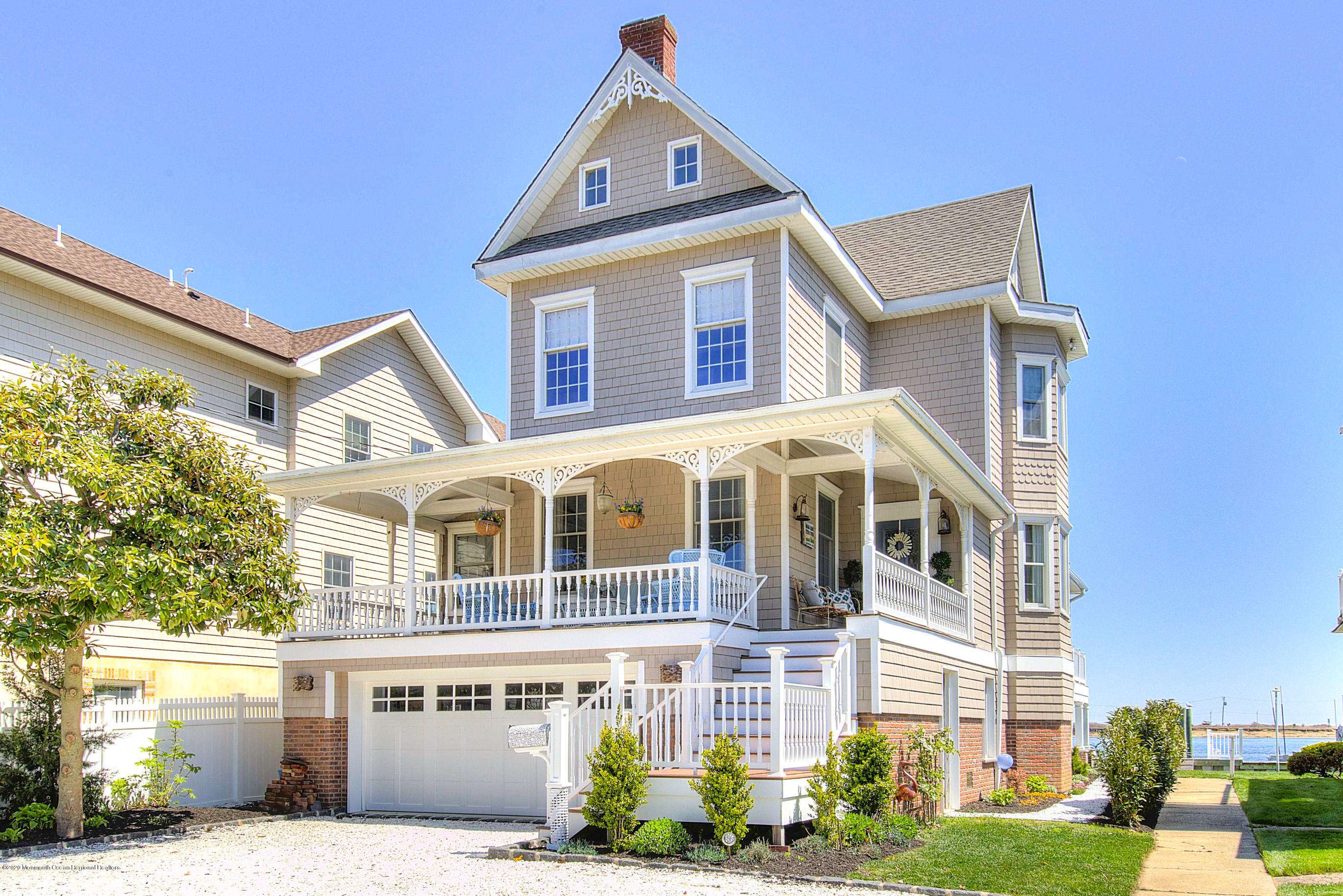 34 Shrewsbury Avenue, Highlands, NJ 07732