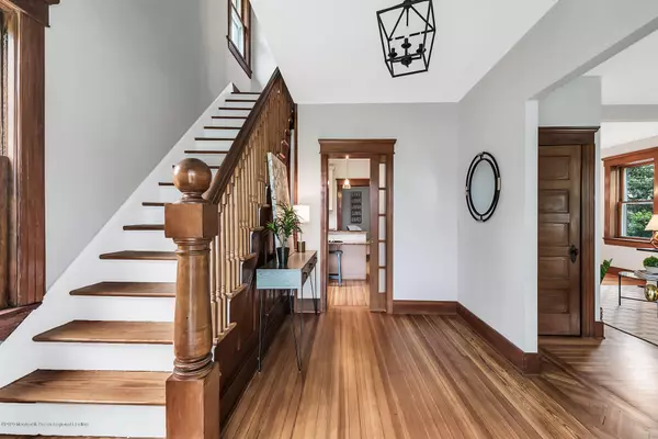 Atlantic Highlands, NJ 07716,66 South Avenue