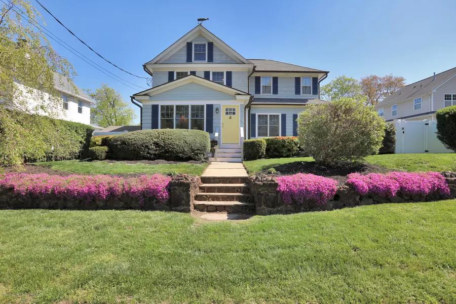 54 Memorial Parkway, Atlantic Highlands, NJ 07716