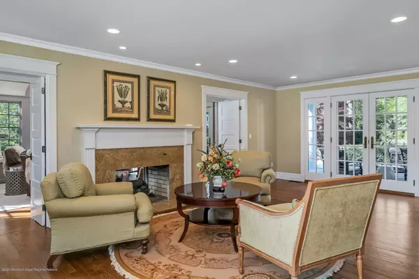 Rumson, NJ 07760,4 Broadmoor Drive