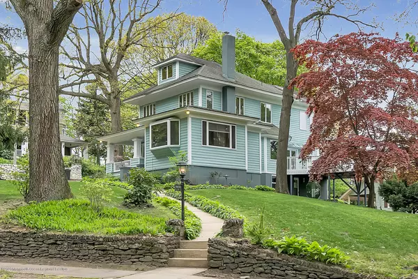 Atlantic Highlands, NJ 07716,29 Grand Avenue