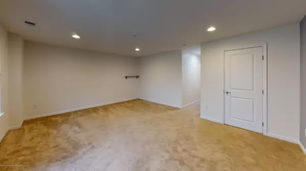 Cliffwood, NJ 07721,87 Phillip E Frank Way