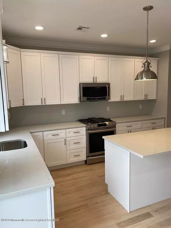 Highlands, NJ 07732,40 Ocean Avenue