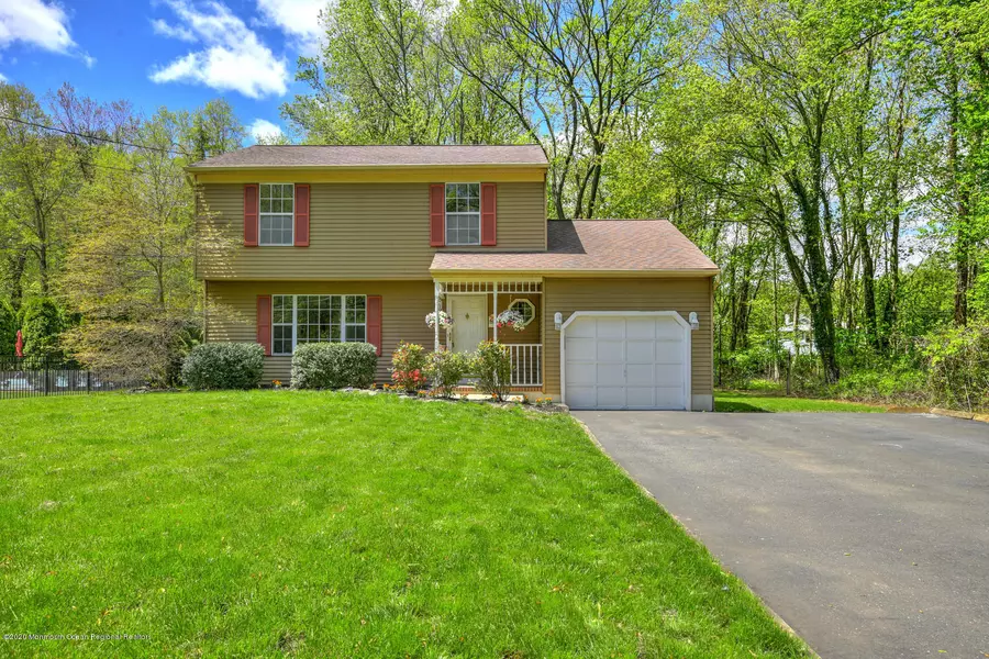 26 Moorehouse Road, New Egypt, NJ 08533