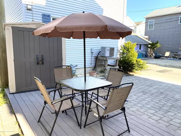 Lavallette, NJ 08735,28 E Bay Way