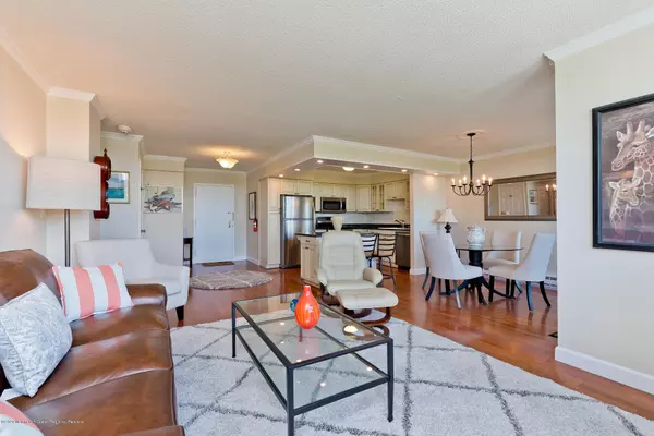 Highlands, NJ 07732,1 Scenic Drive #701