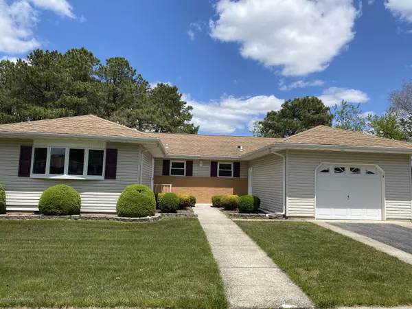 243 Orlando Boulevard, Toms River, NJ 08757