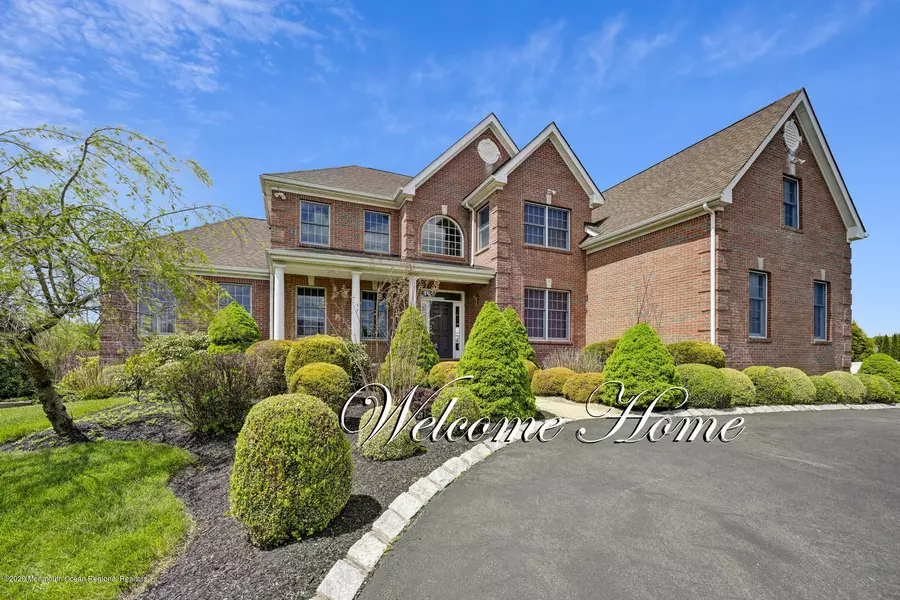 1 Del Mar Way, Monroe, NJ 08831