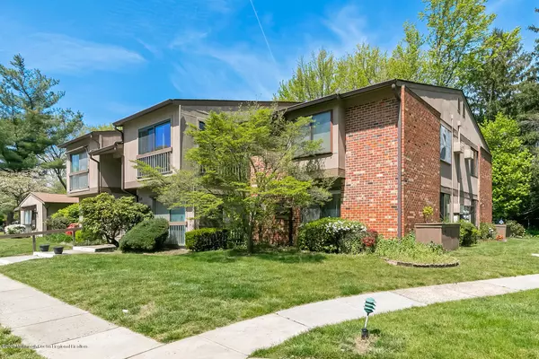 Red Bank, NJ 07701,62 Manchester Court