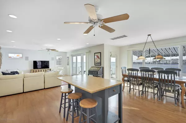 Lavallette, NJ 08735,228 San Fernando Drive