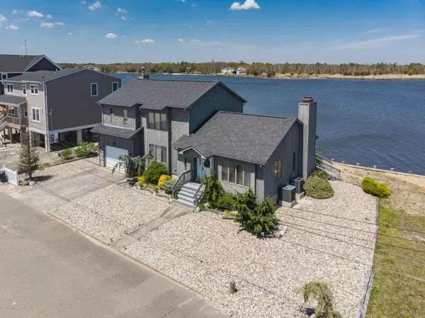 Lanoka Harbor, NJ 08734,934 Meadowlark Drive