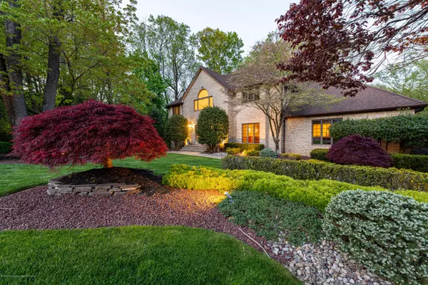 4 Muncee Court, Holmdel, NJ 07733