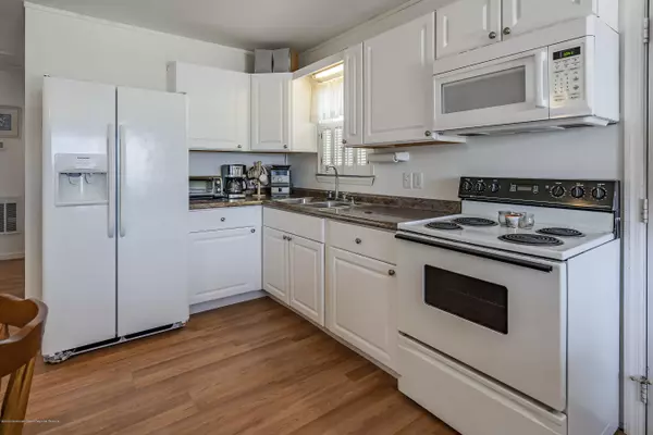 Little Egg Harbor, NJ 08087,5 S Portland Drive