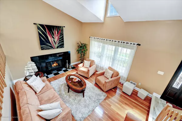 Marlboro, NJ 07746,2 Hoffer Court