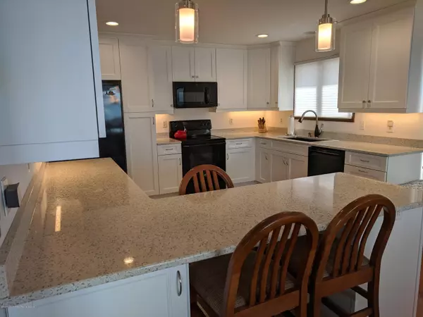 Surf City, NJ 08008,610 Bayfront