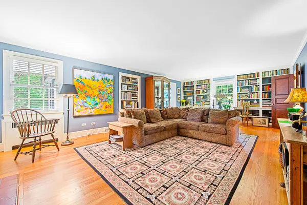 Rumson, NJ 07760,75 Rumson Road