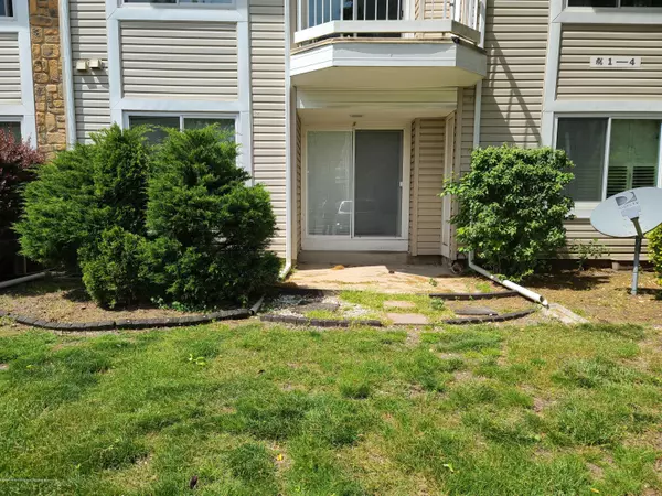 Parlin, NJ 08859,1 Chatham Square #101