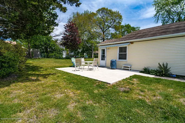 Little Egg Harbor, NJ 08087,120 Cayuga Lake Drive